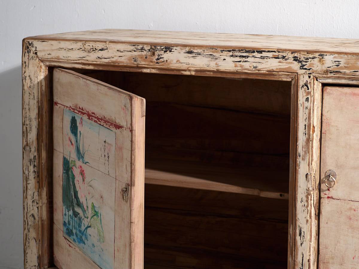 Antique white sideboard with floral motifs (circa 1870)