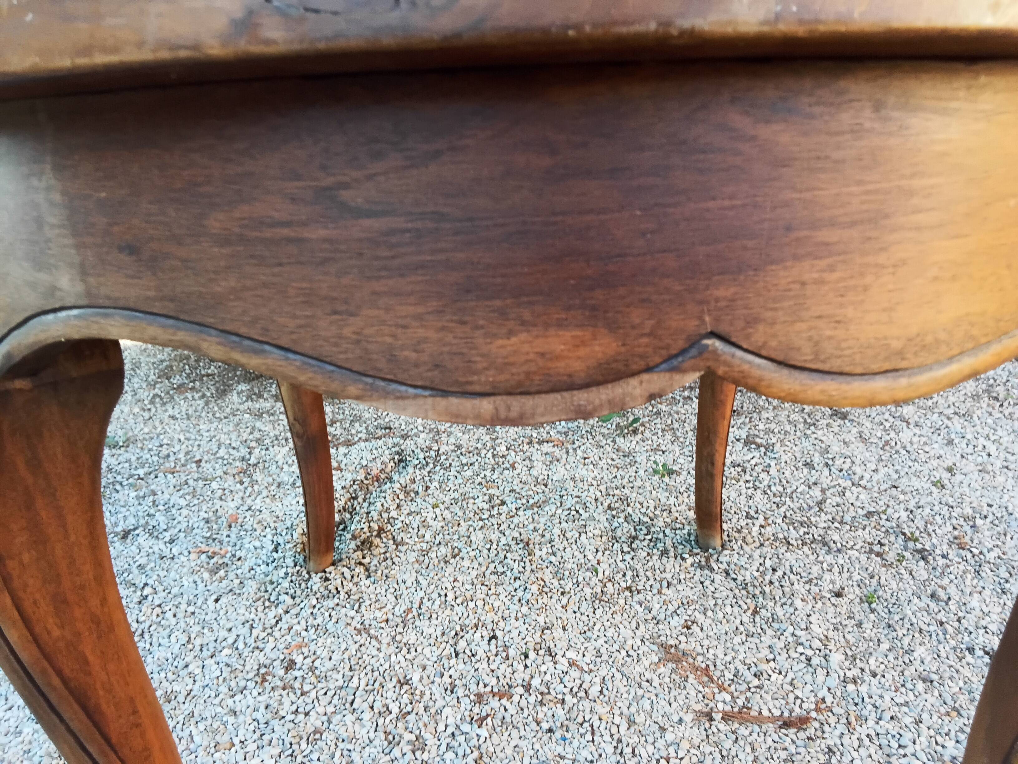 Round table + two extensions