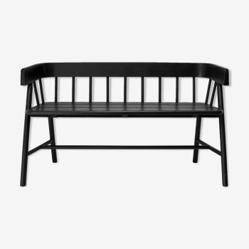 Bench with black back