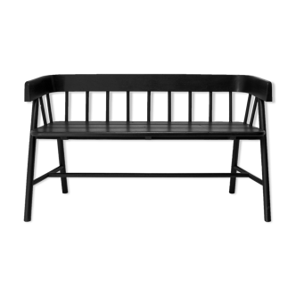 Bench with black back