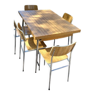 Table formica et chaises