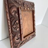 Cadre ancien sculpté à la main en bois de cèdre 21,5 cm x 19 cm