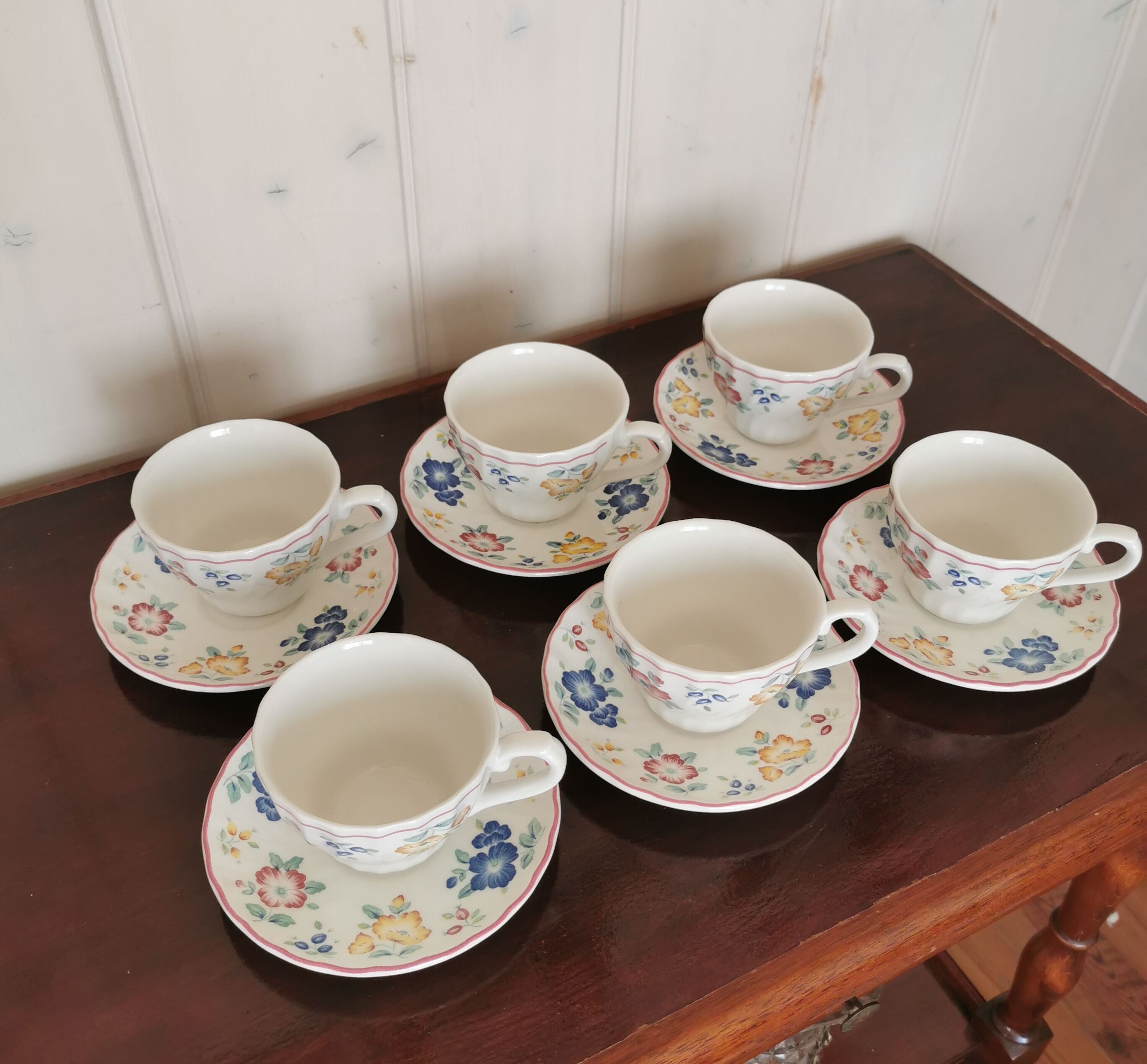6 cups churchil made in England coffee or tea