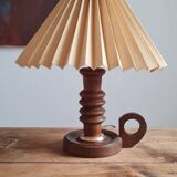 Table lamp in turned wood