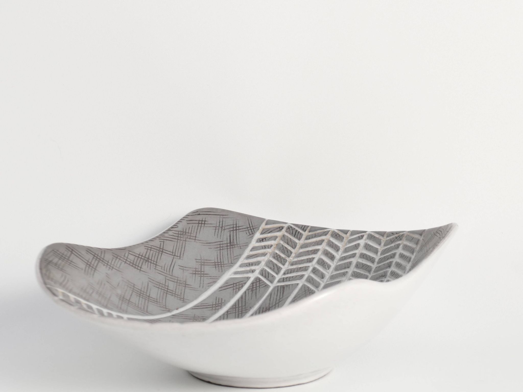 Mid-Century Ceramic Bowl "Ax" by Mari Simmulson for Upsala Ekeby, Sweden 1950s