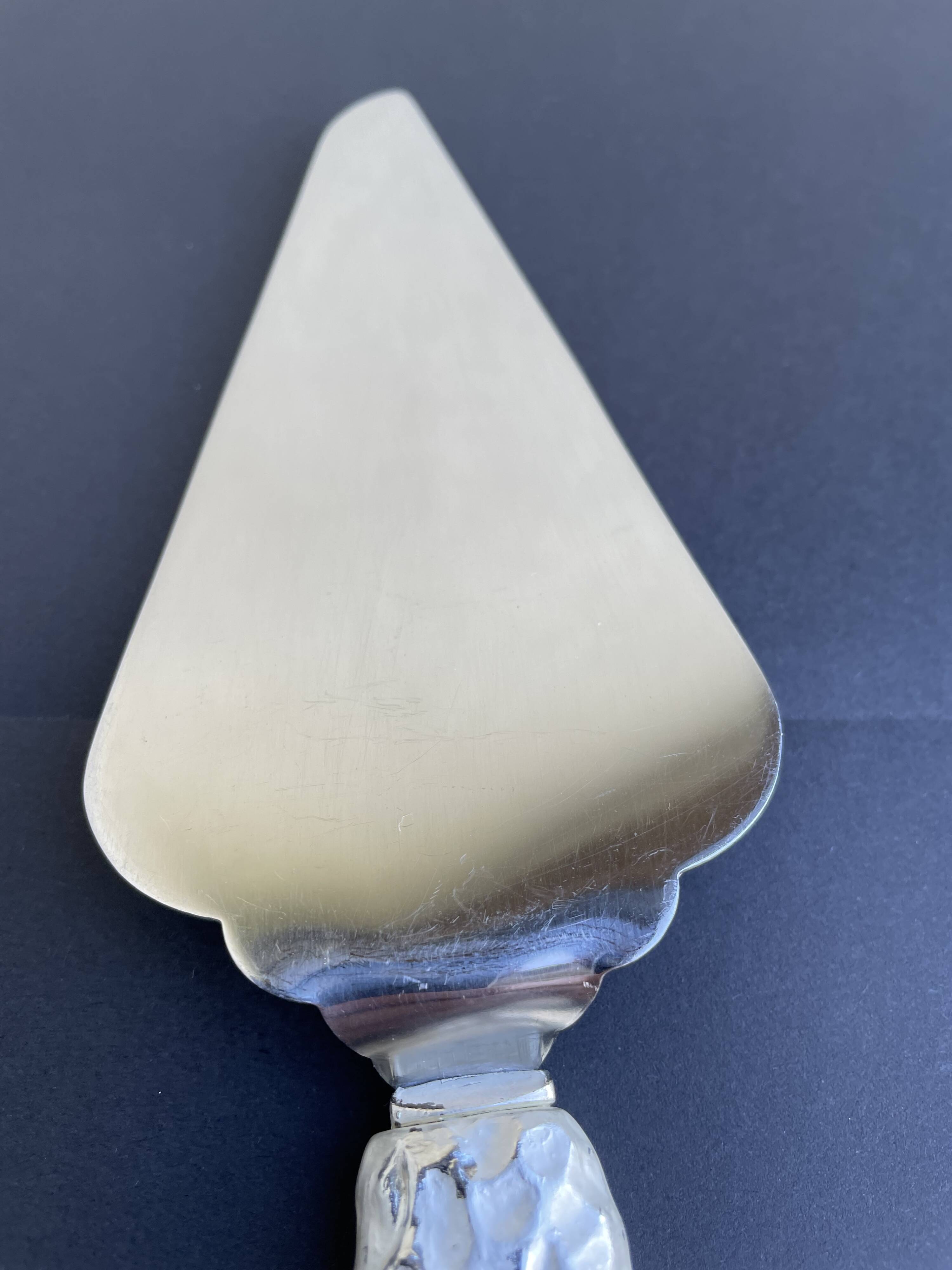 Modernist pie server with a hammered handle