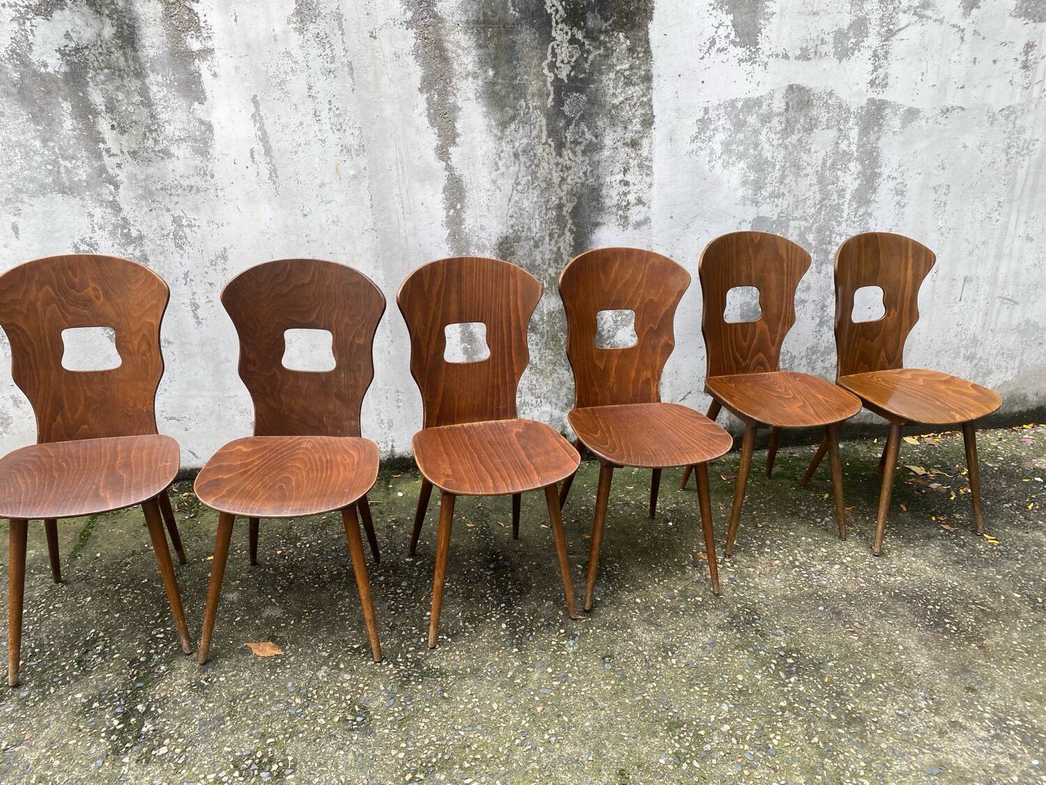 24 chaises bistrot Baumann, modèle Gentiane