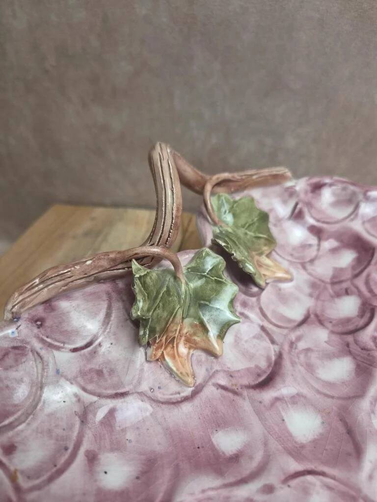 Vintage Italian barbotine grape plate – G.b.c. Made in Italy