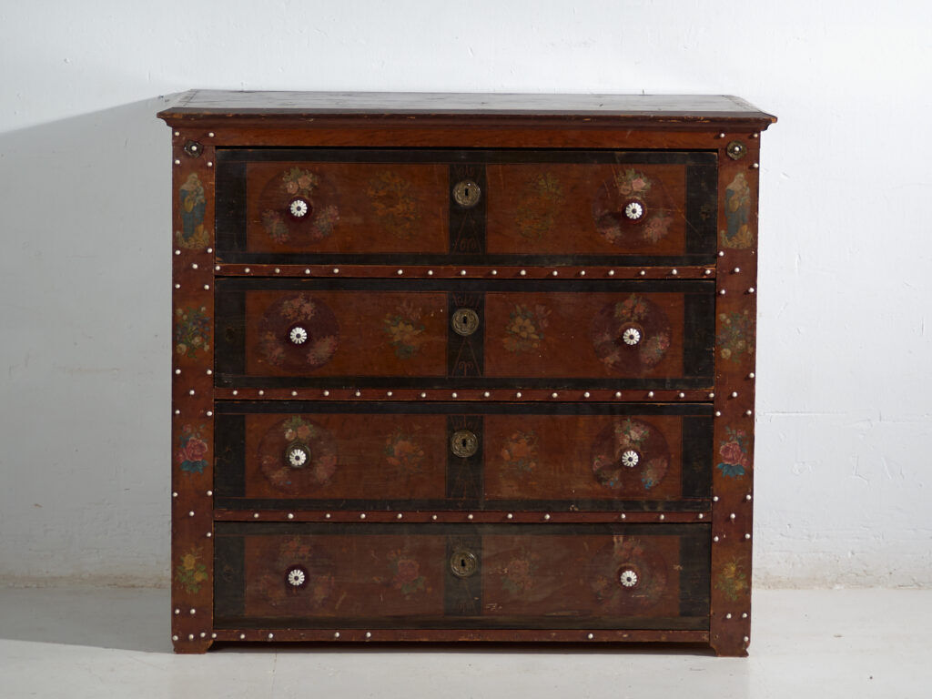Commode populaire ancienne peinte – Autriche, vers 1900