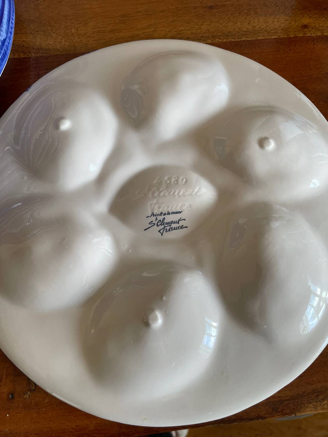 10 St Clément oyster plates