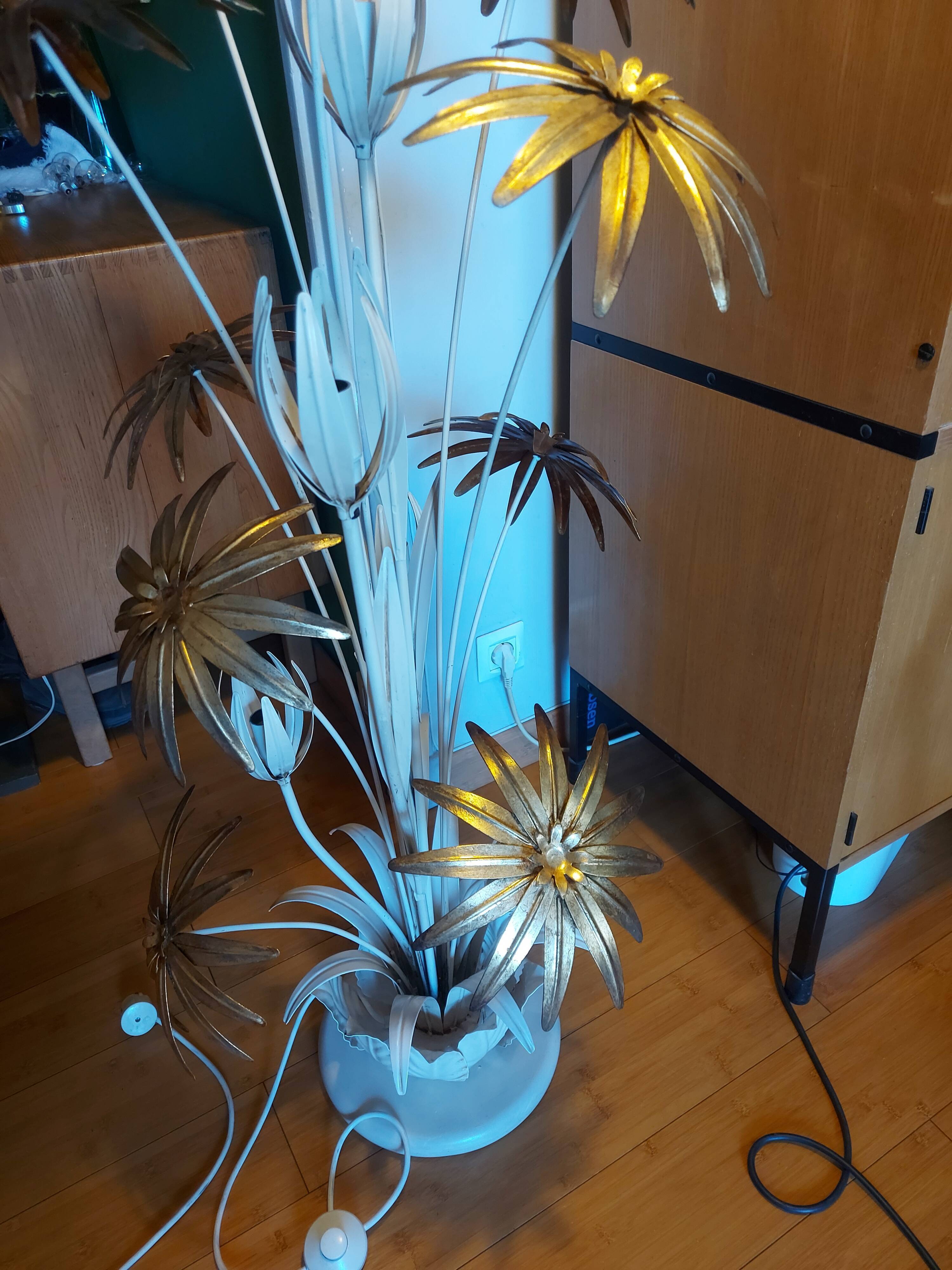 Flower floor lamp design 70'S , Hans Kögl