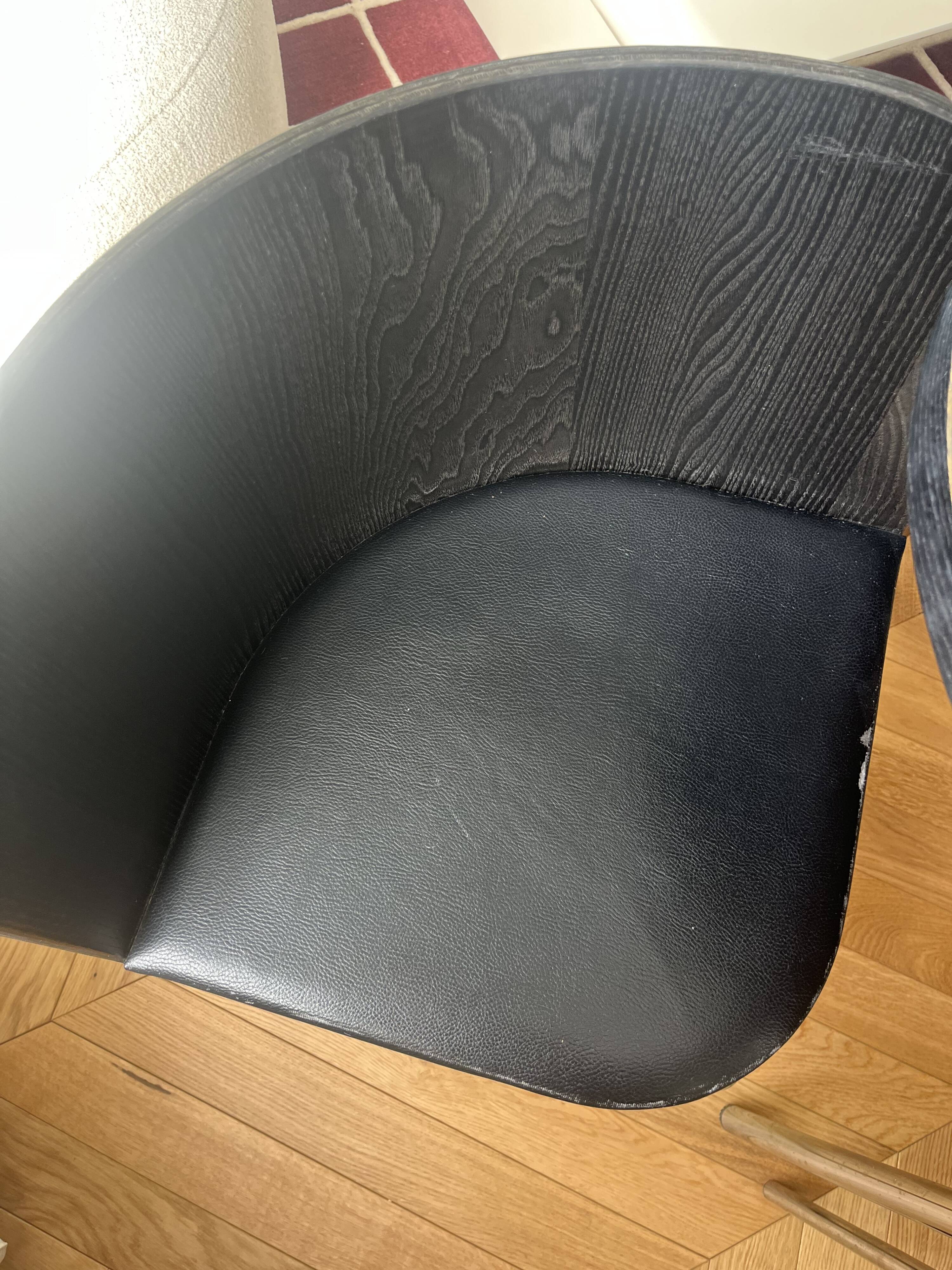 Table and 4 chairs Model "Fusion" by Sandra Kragnert (IKEA)