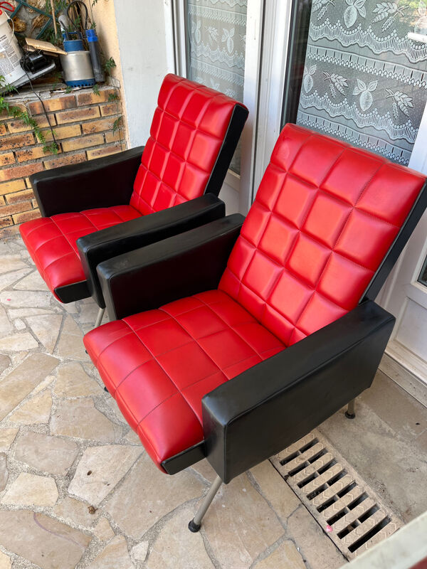 Paire de fauteuils vintage en Skaï rouge et noir