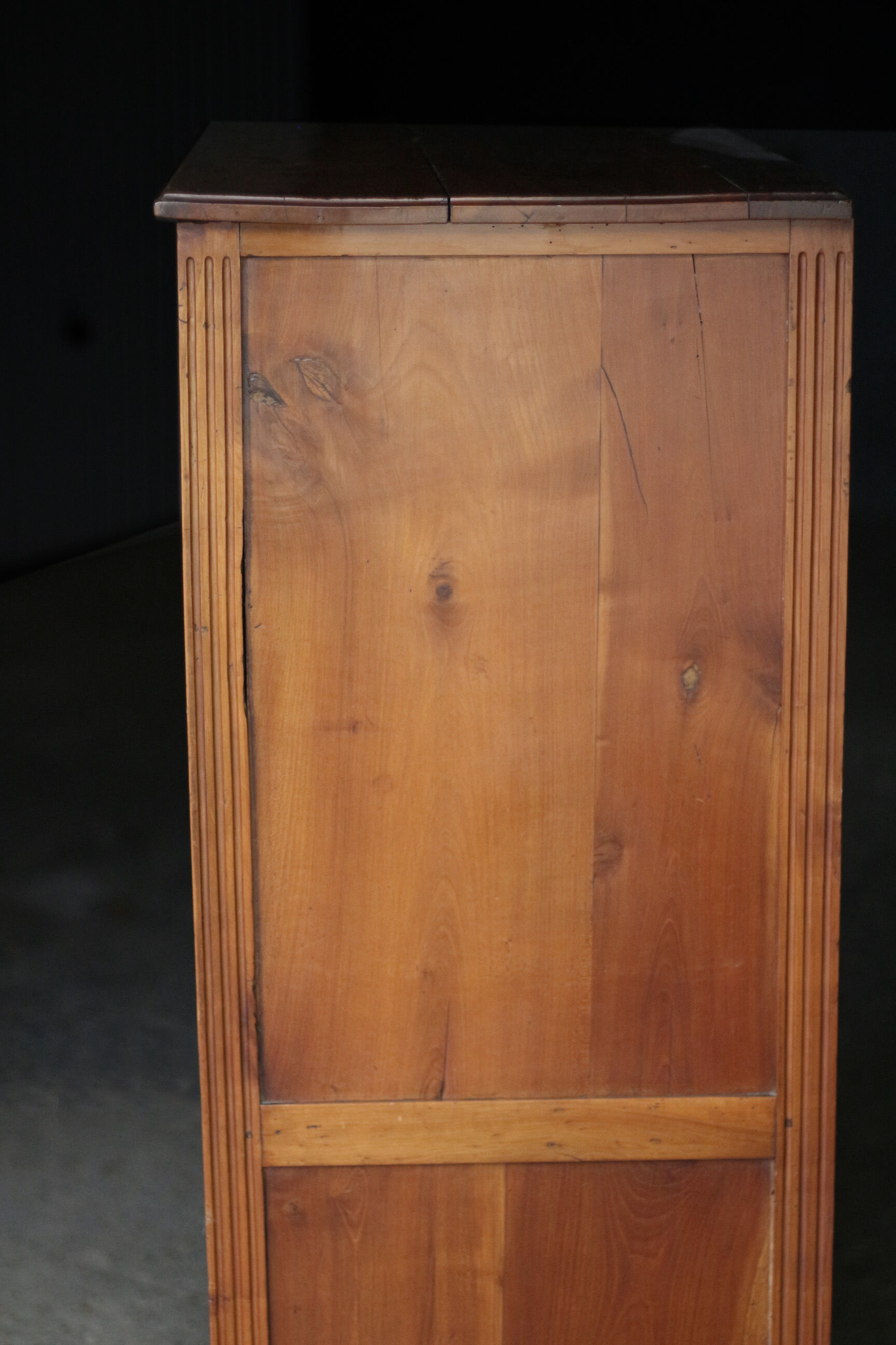 Glass cabinet of the eighteenth century