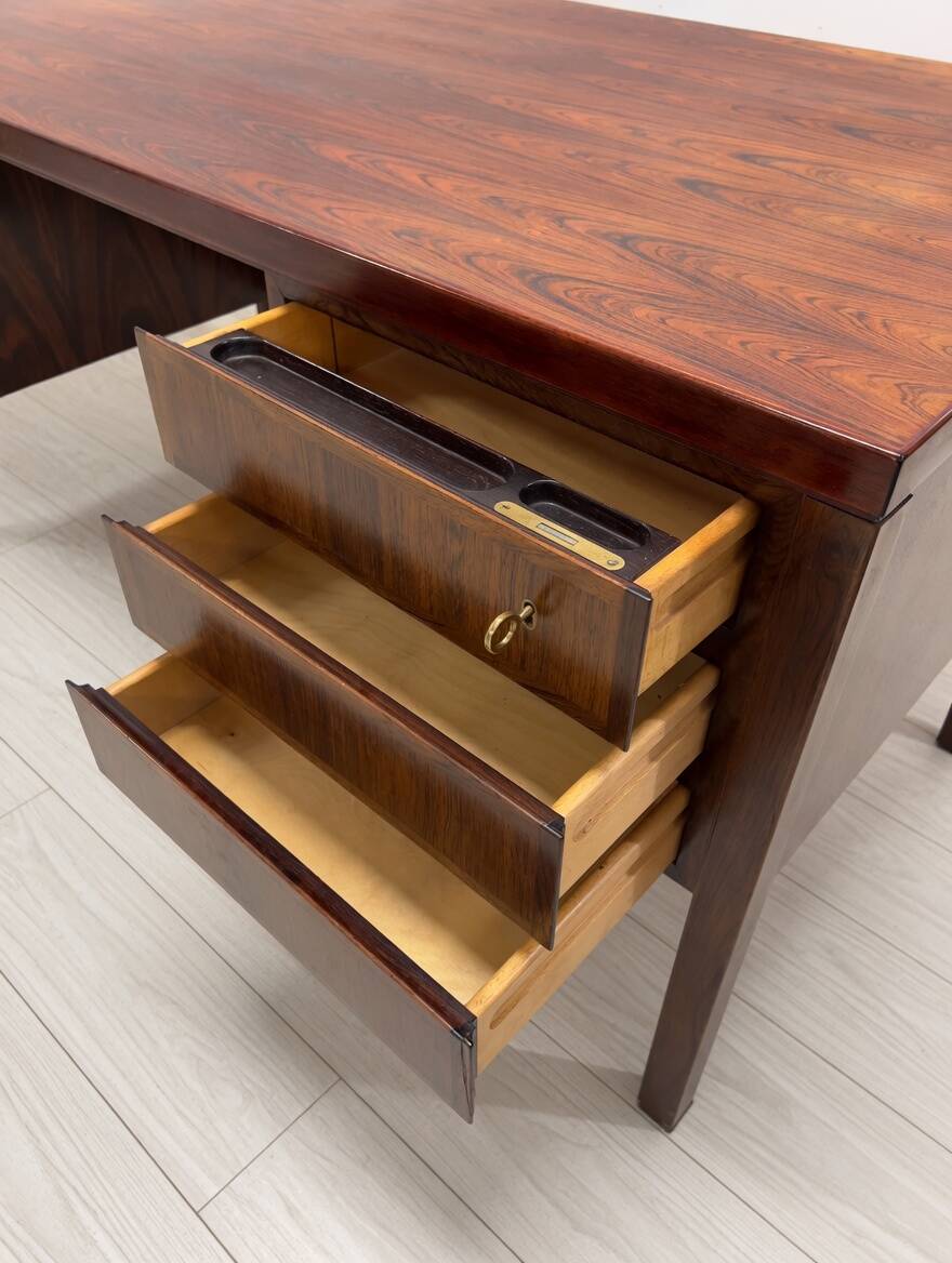 Gunni Omann Model 77 Rosewood Desk, 1960s.