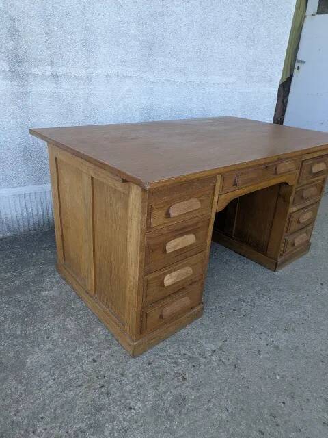 Bureau adulte administratif
