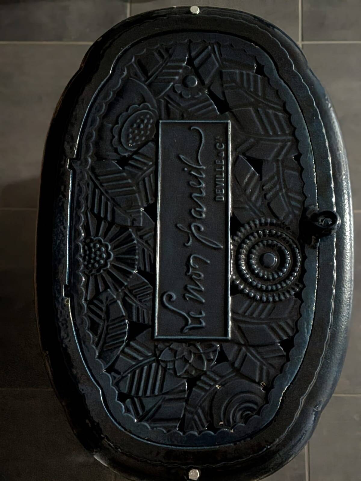 Vintage "Le Non Pareil" cast iron blue enamel pan – Upcycled to bioethanol