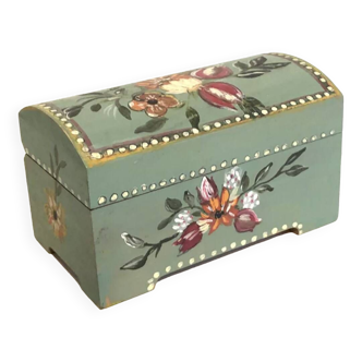 Flowered green wooden box