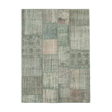 Handwoven oriental overdyed 176 cm x 241 cm grey patchwork carpet