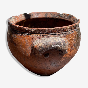 Terracotta soup pot