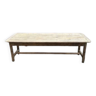 Late 19th century table in solid oak