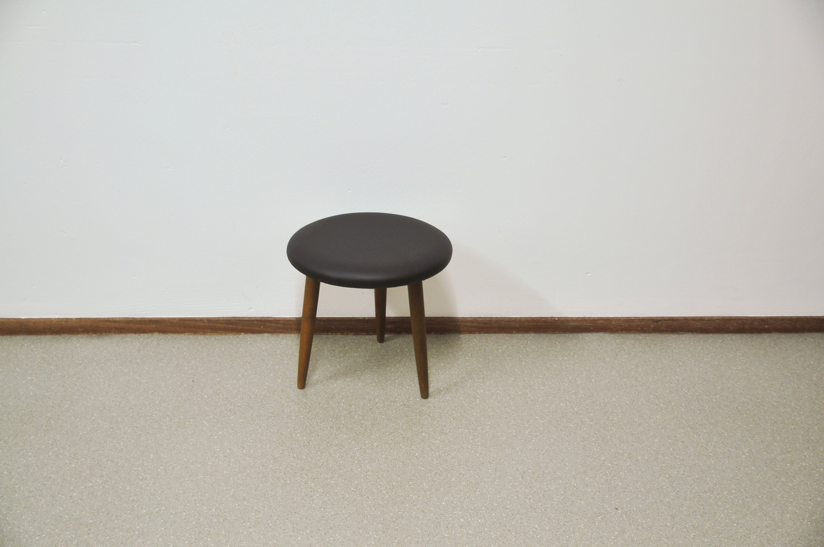 Vintage danish skai stool