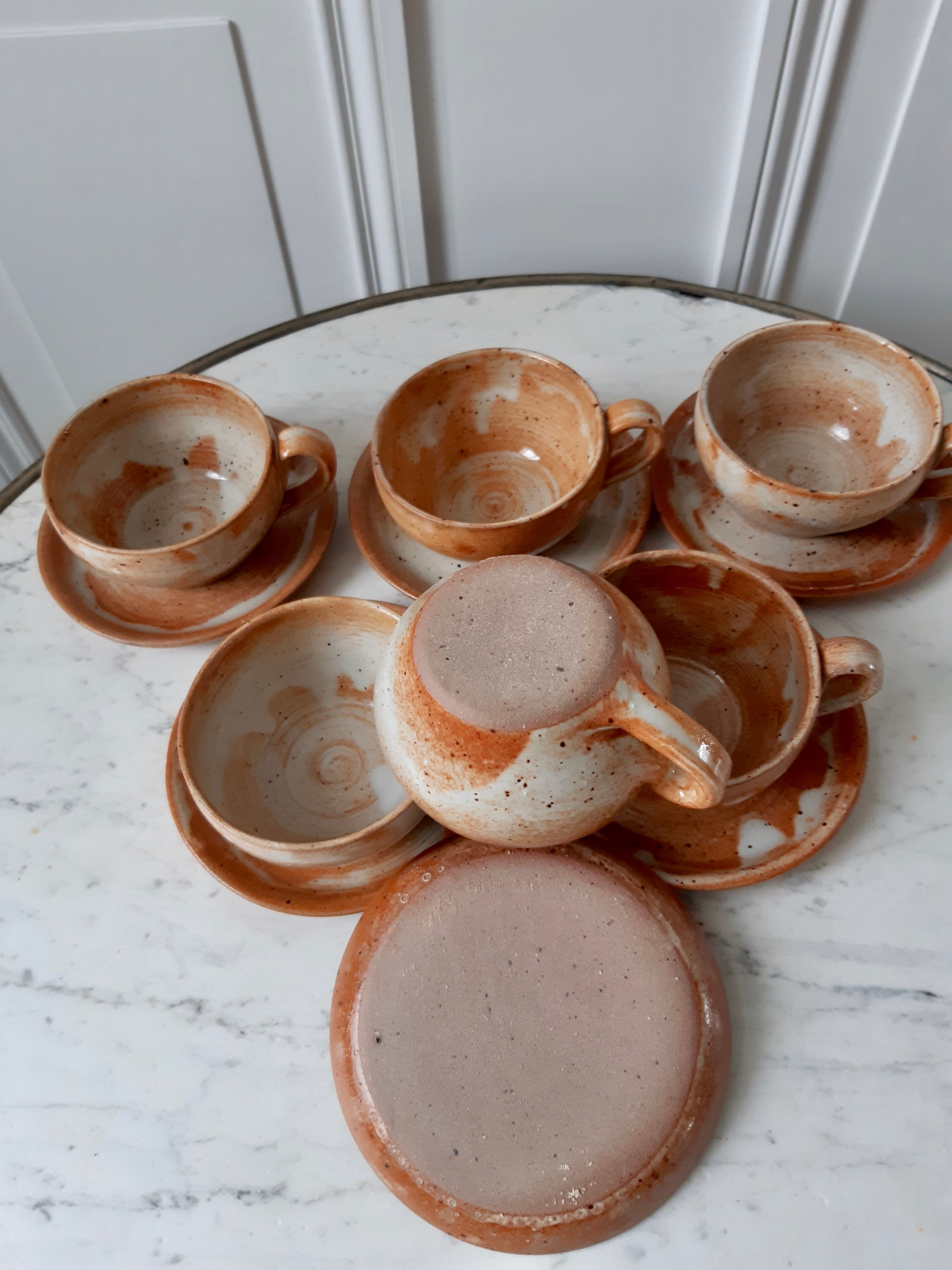 Lot of 6 cups sandstone with saucer
