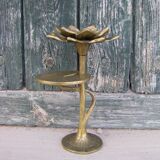 Water lily candle holder