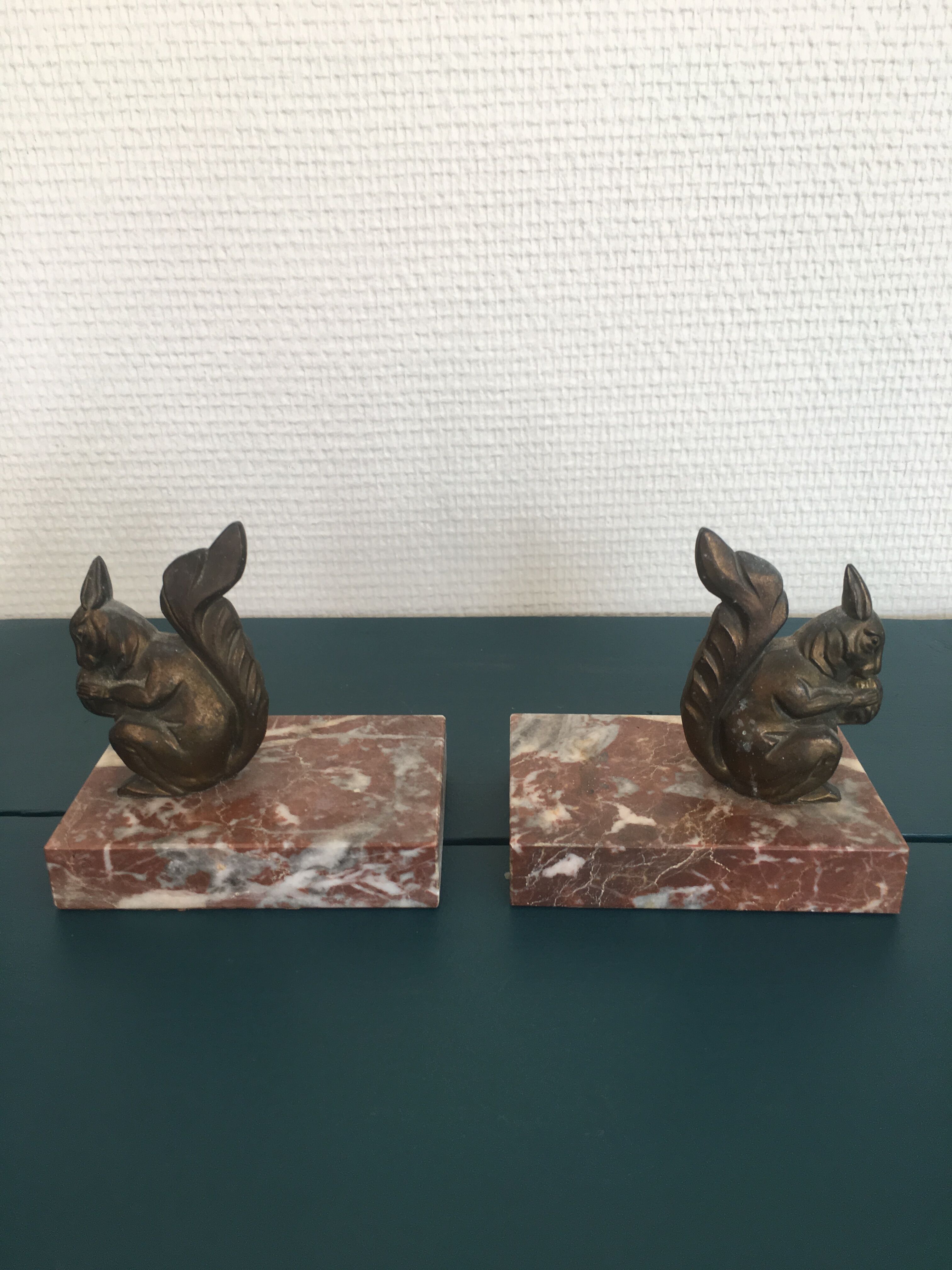 Pair of bookends squirrel
