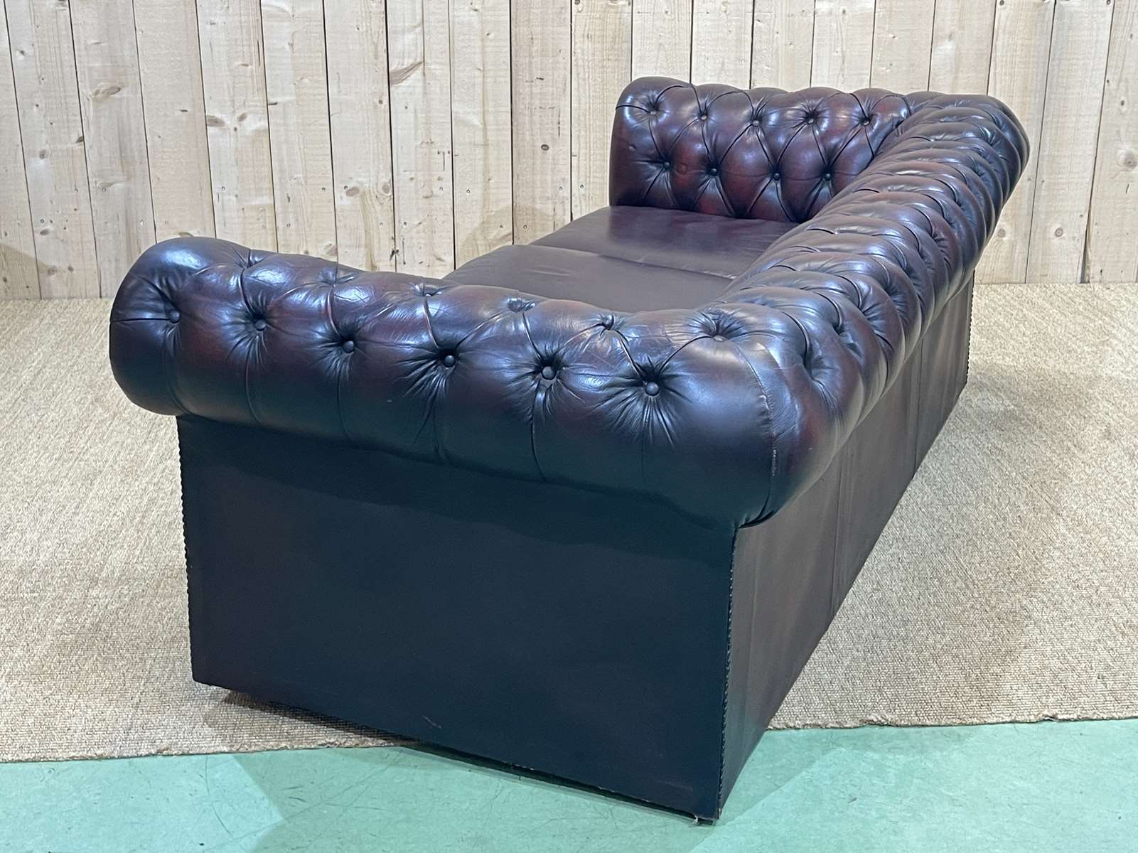 Chesterfield 3-seater sofa in red leather from the 70s
