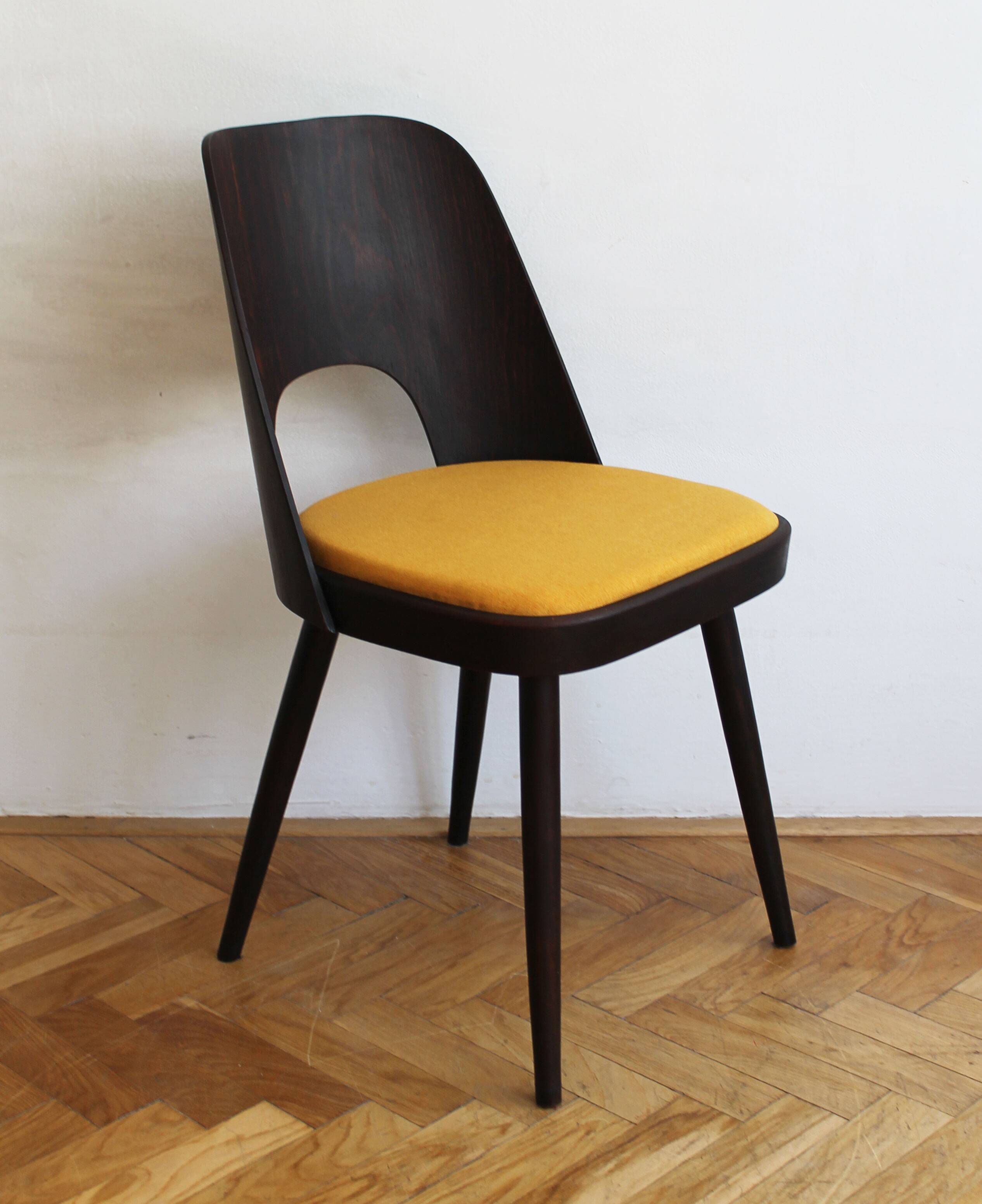Set of Four Model 515 Chairs by TON Furniture