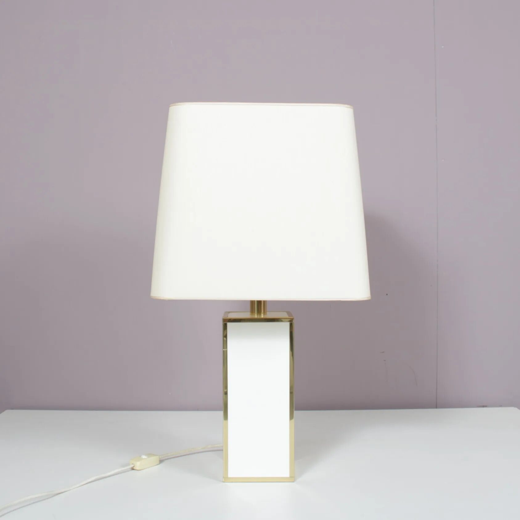 Lampe de table élégante des années 1980, provenant de Belgique