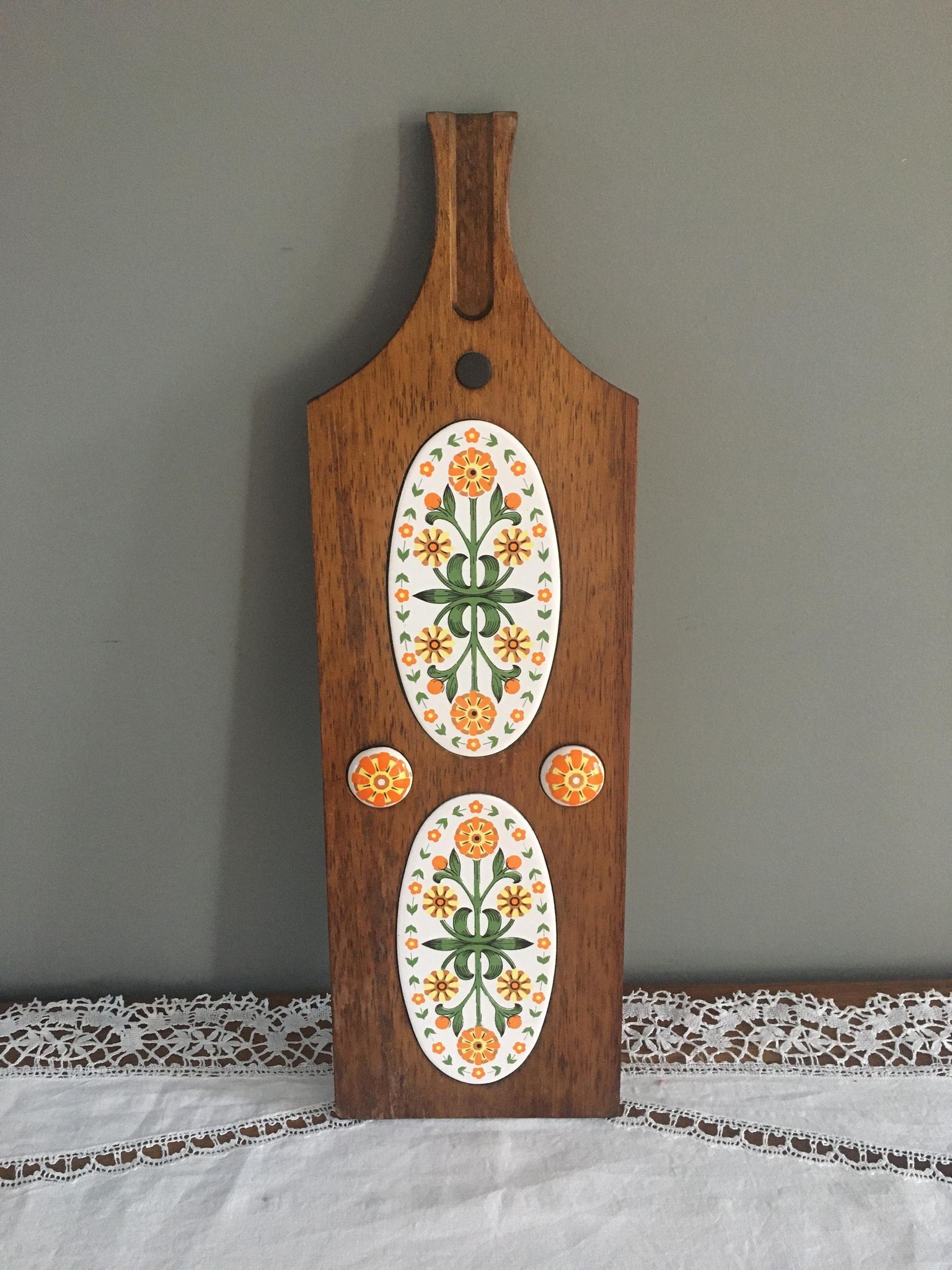 Vintage cheese board in wood and earthenware