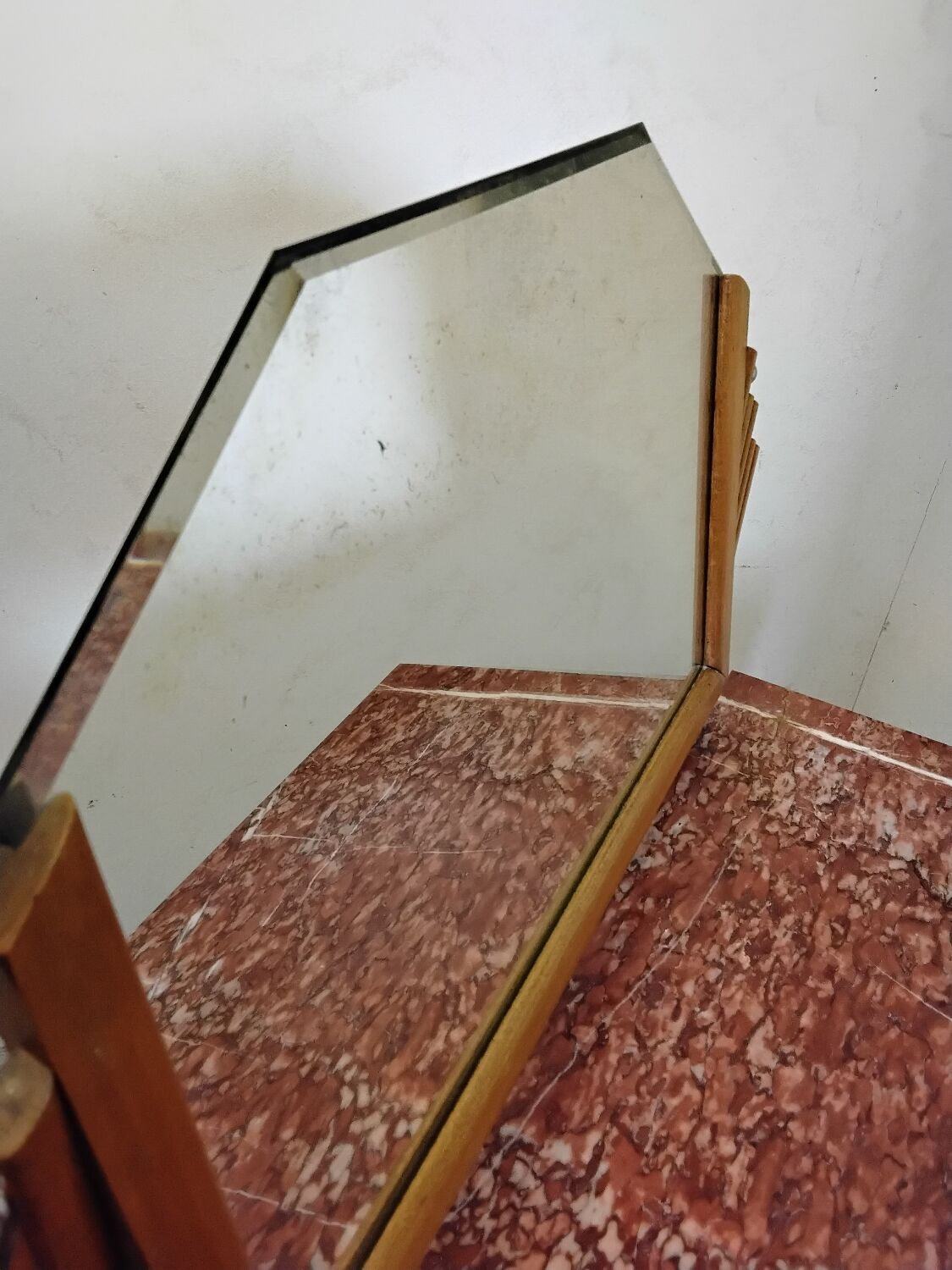 Art Deco Hairdresser