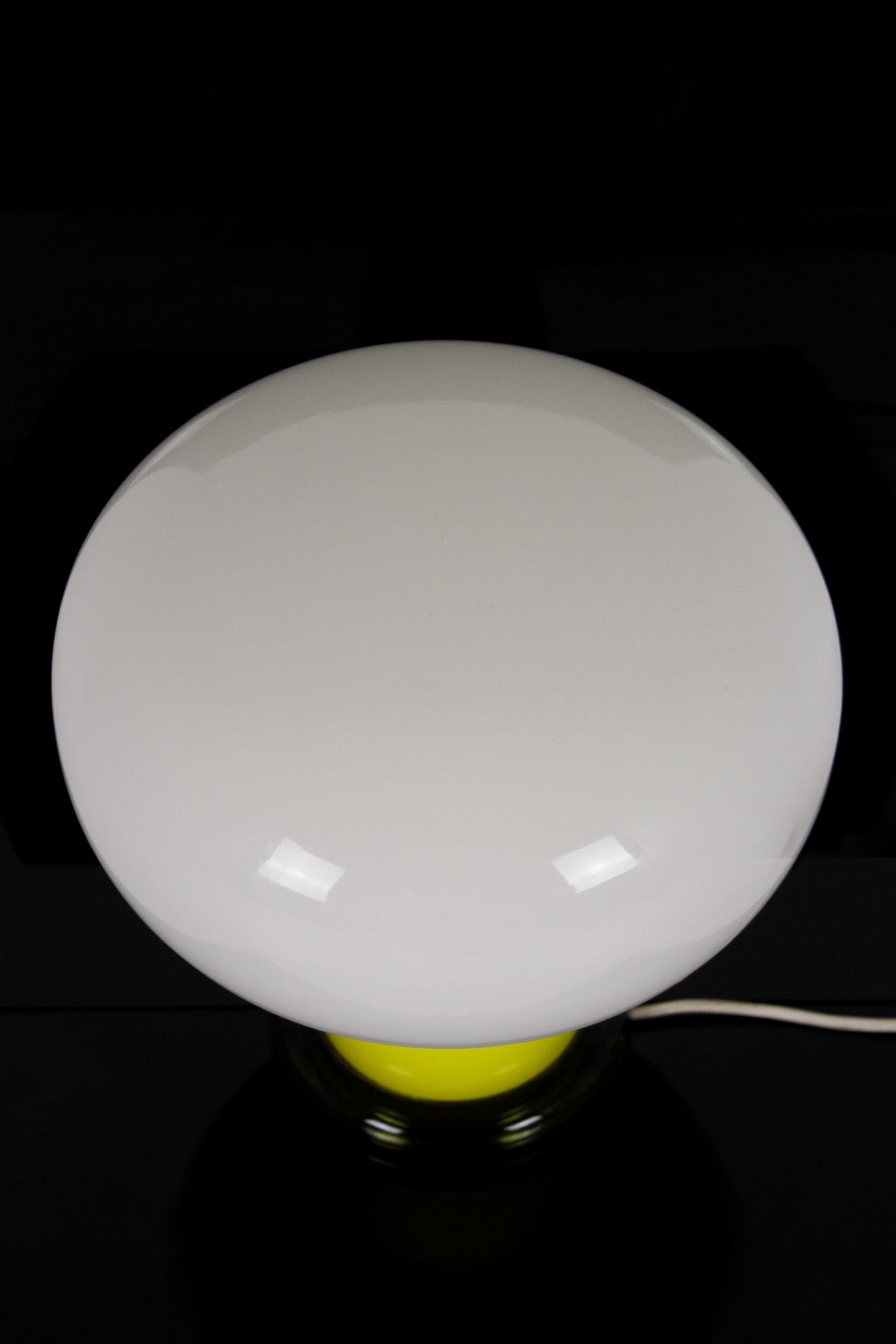 Glass mushroom table lamp from VEB Görlitz, 1970