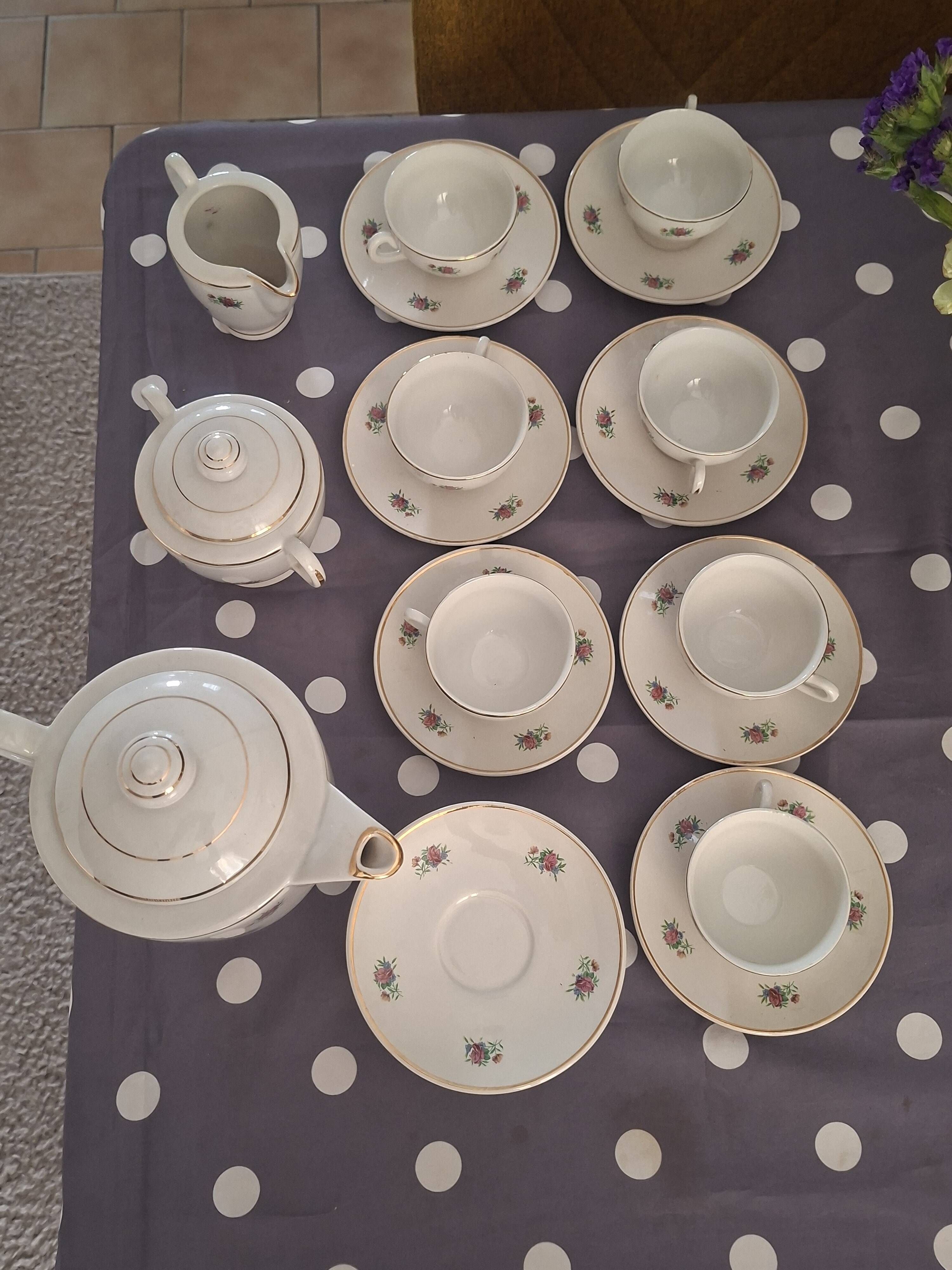 Vintage porcelain coffee service – Rose and gold decoration – 17 pieces