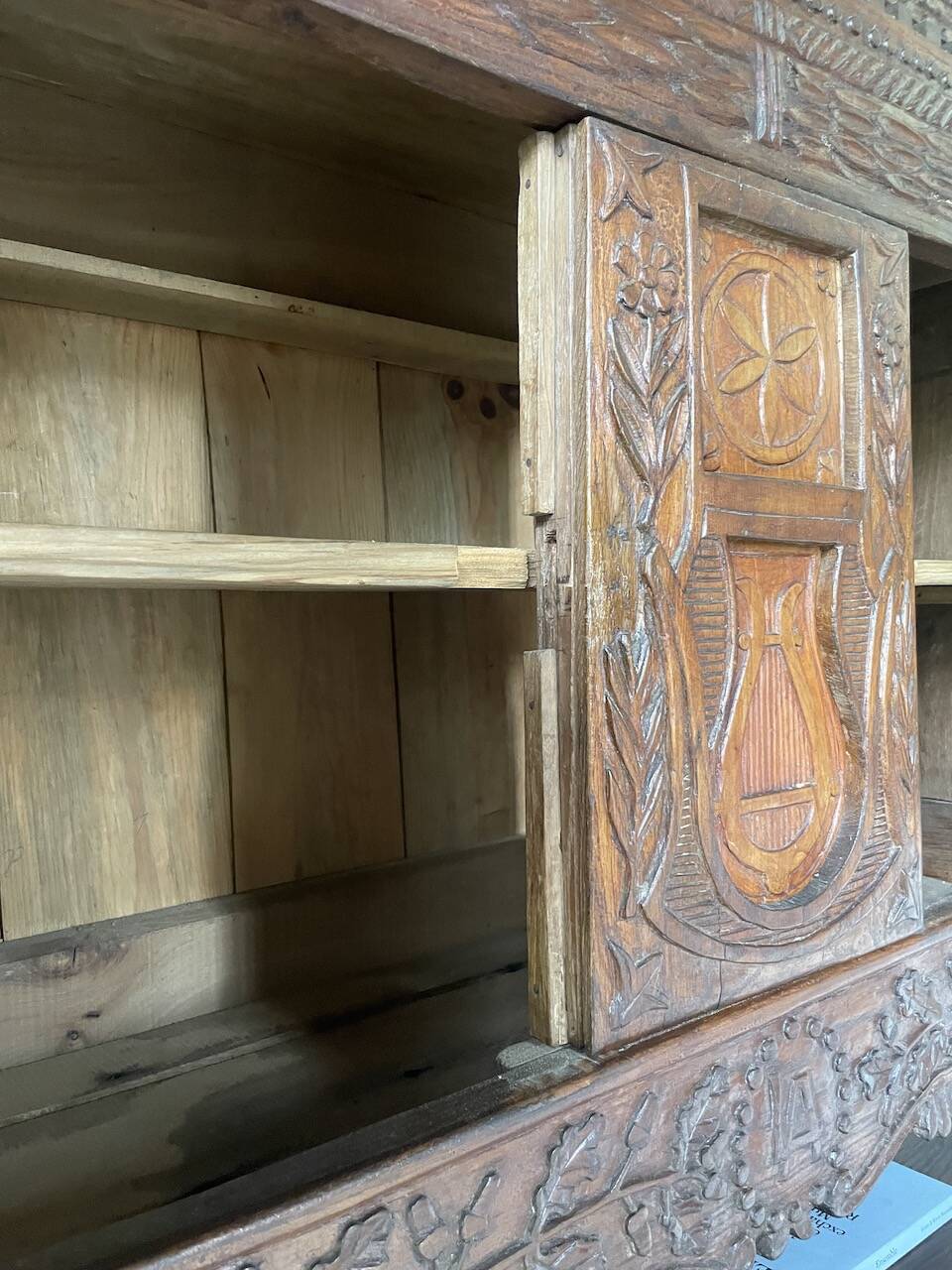 Auvergne brutalist folk art furniture 1890