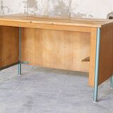 Oak desk called "supervisor"