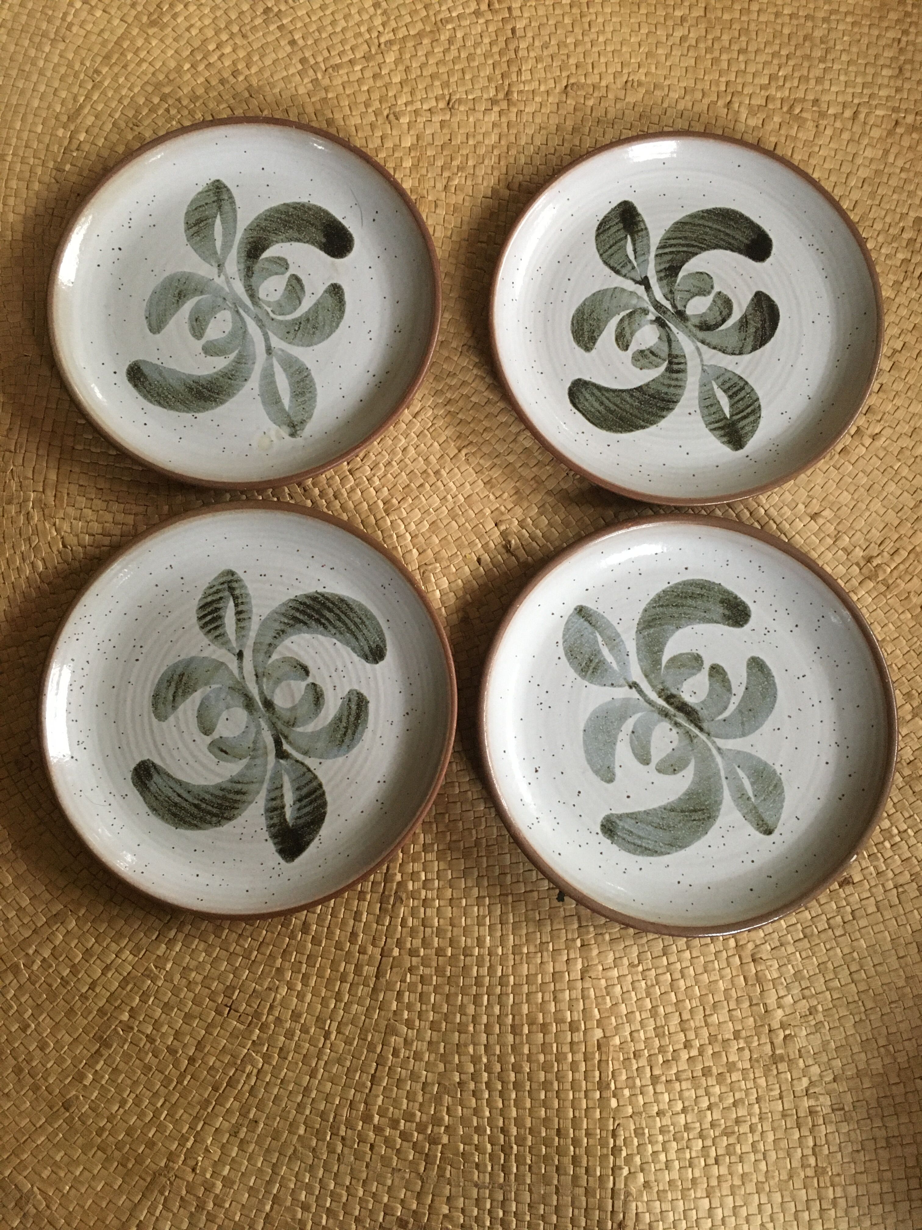 Series of 4 flat sandstone plates