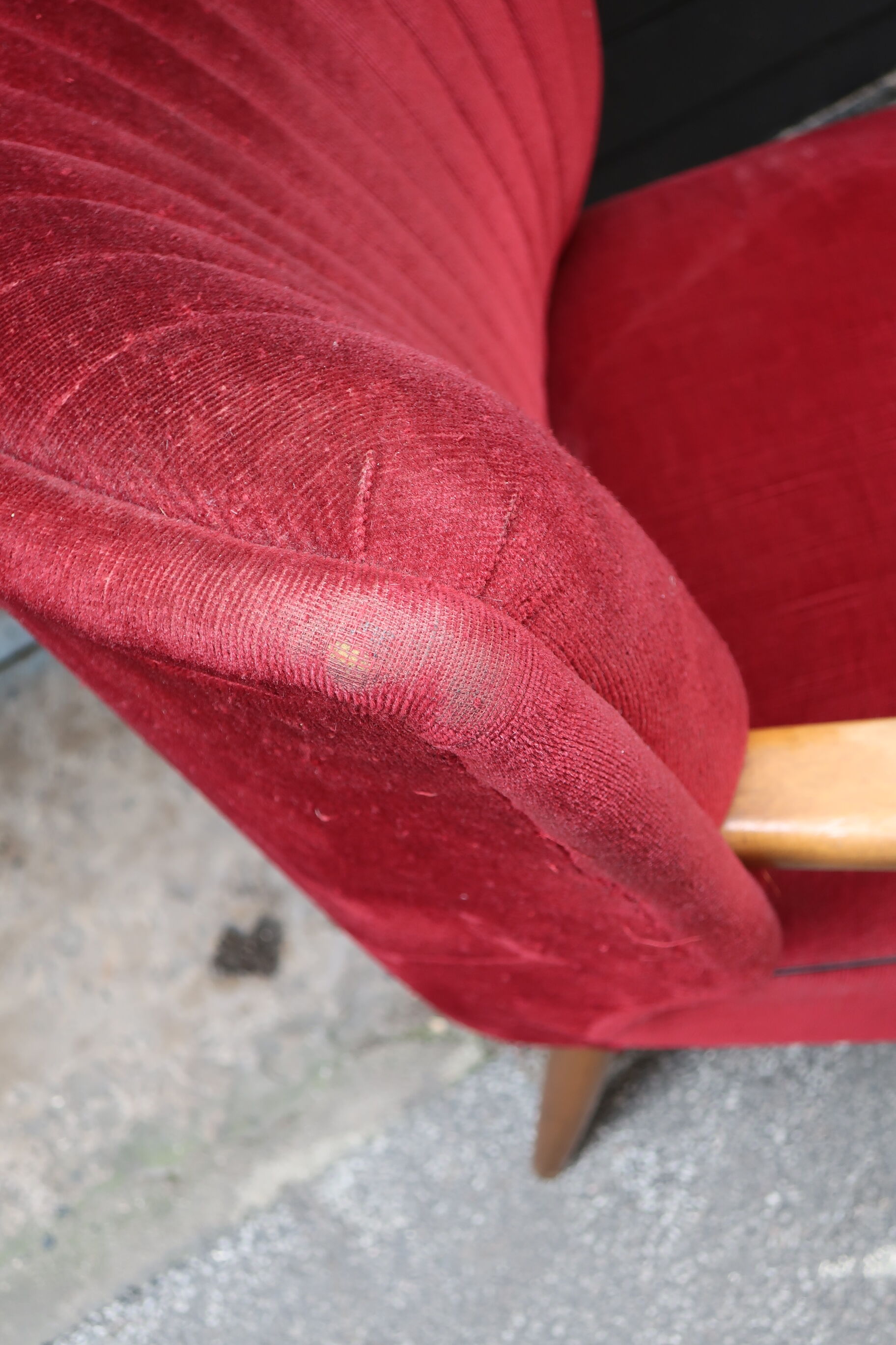Armchair 60s vintage cocktail red velvet