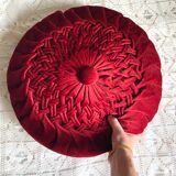 Round cushion in vintage pleated velvet