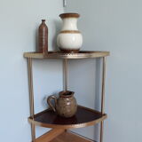 Shelf corner console notch in formica