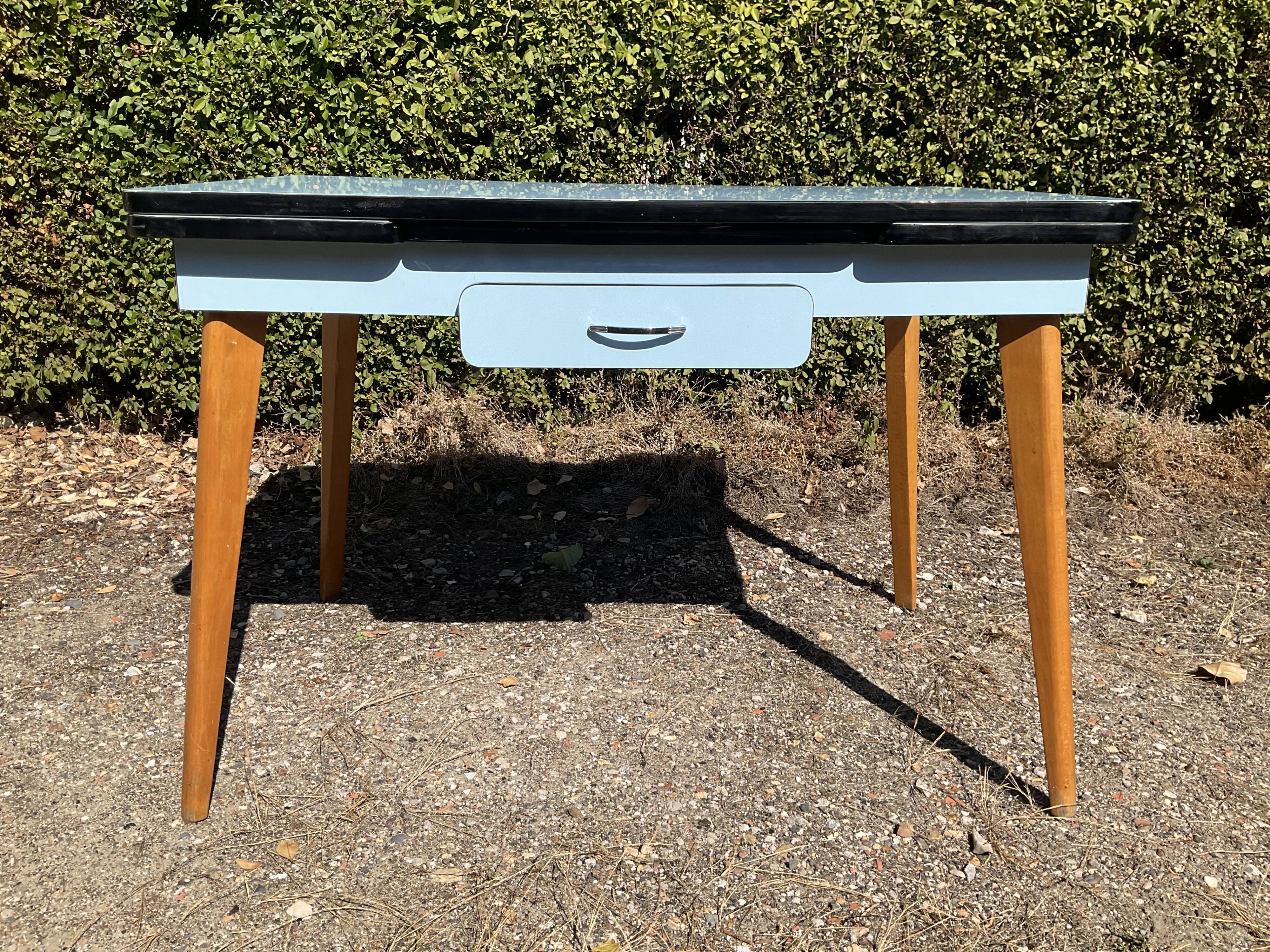 Formica set from the 50s and 60s