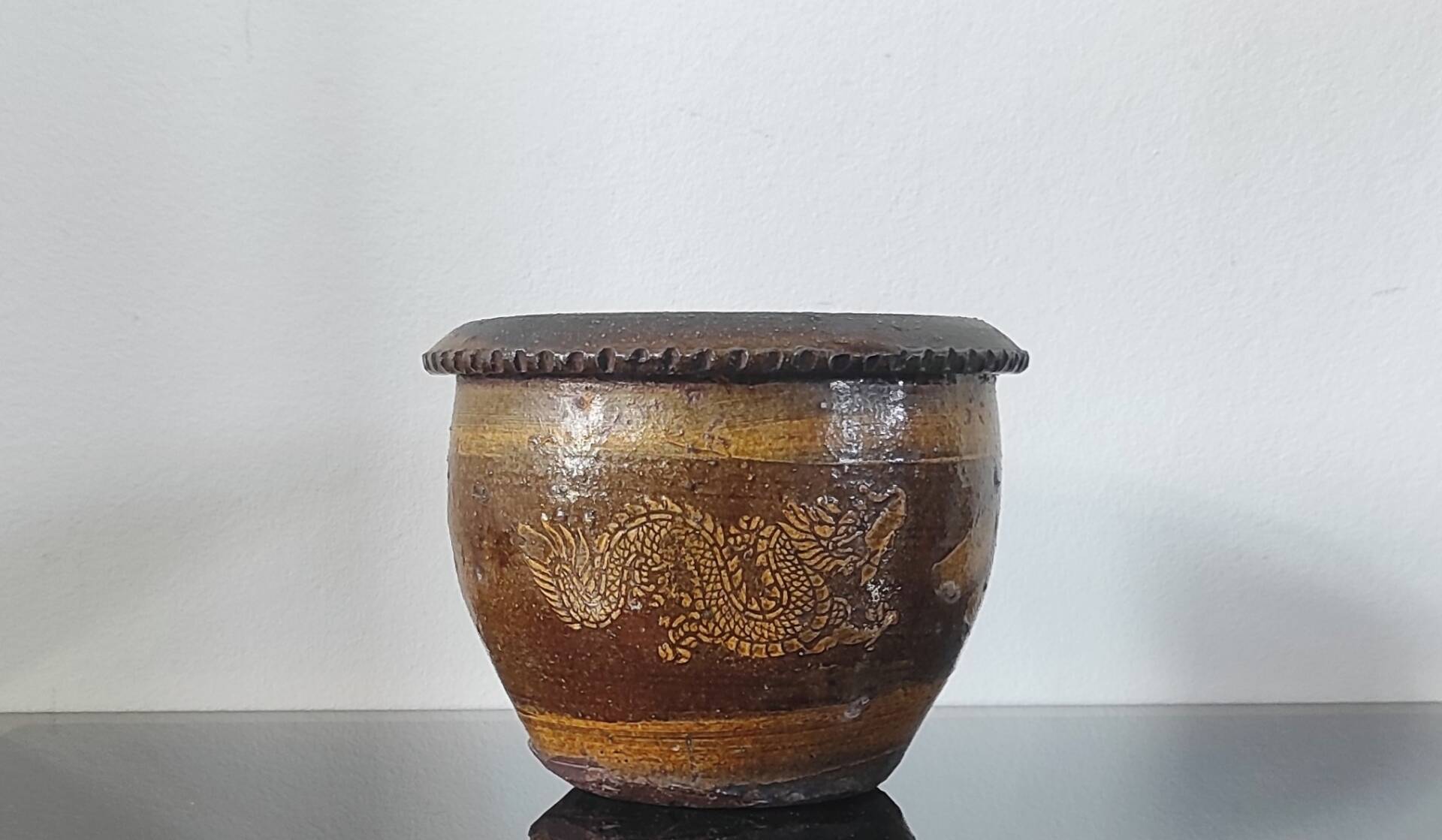 Vintage cache-pot in glazed stoneware
