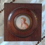 Portrait miniature quality lady in rose dress