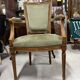 Fauteuil style Louis XVI