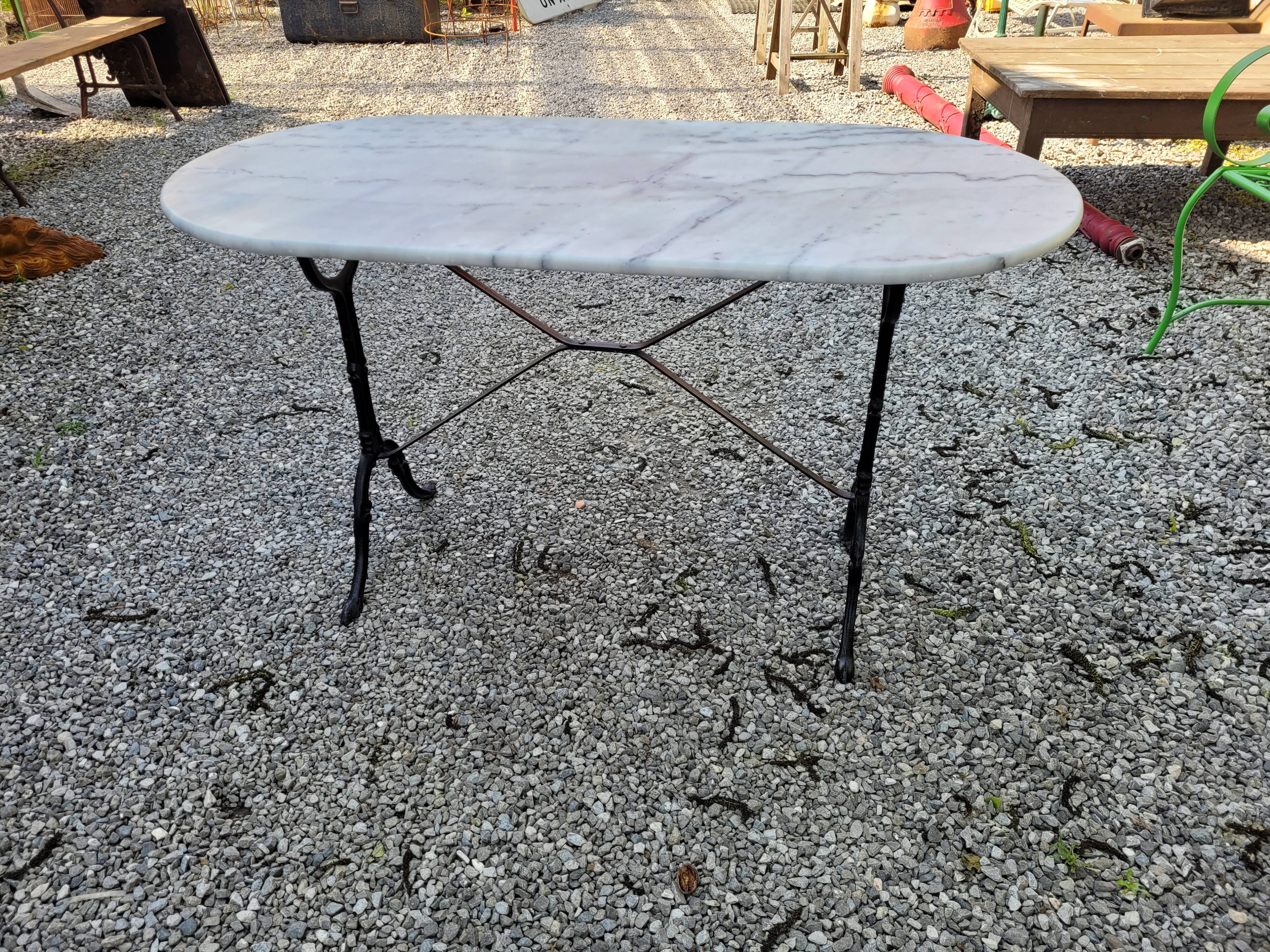 Table de bistrot marbre