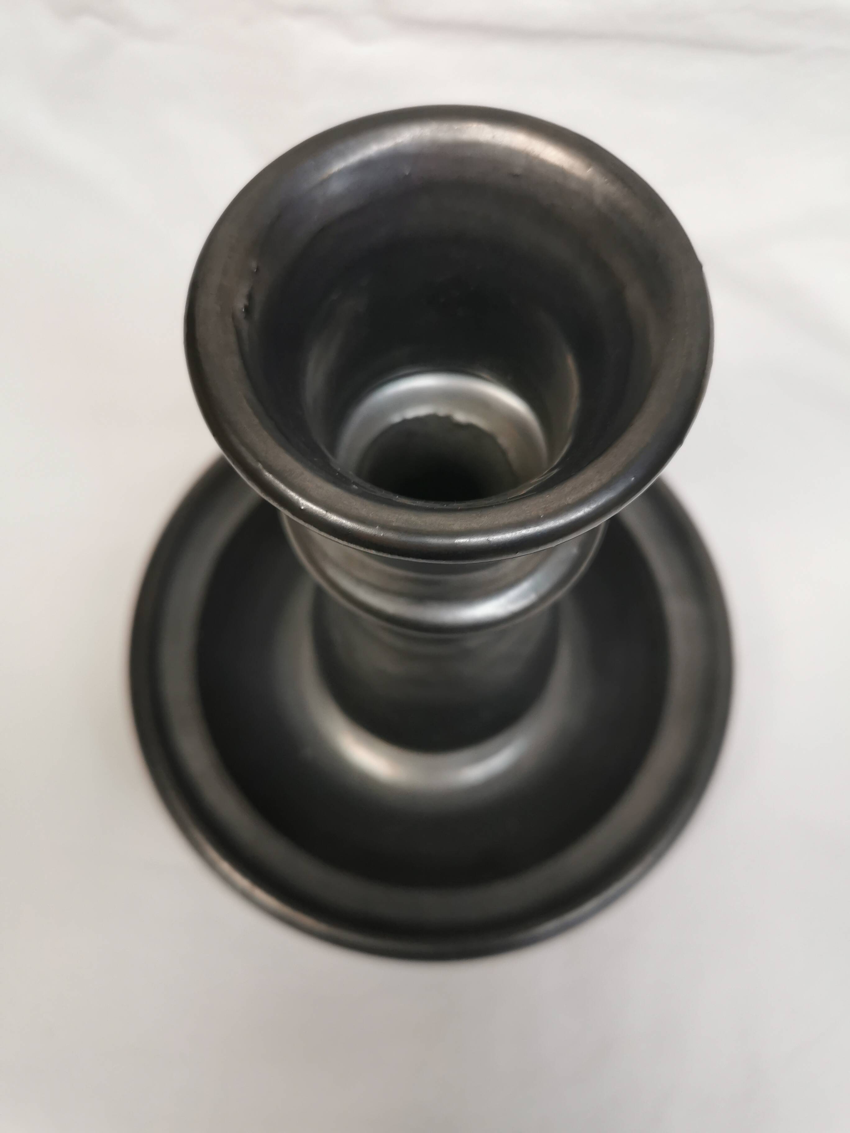 Grand bougeoir, vase . céramique signée jean marais