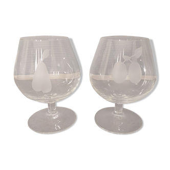 2 crystal digestive glasses pattern fruit engraving