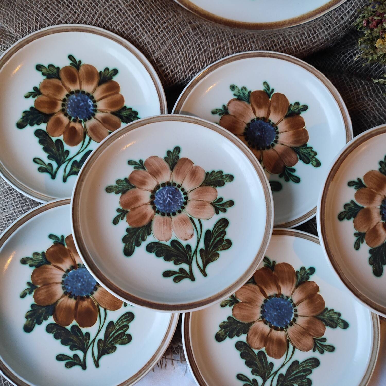 Set of 6 dessert plates and a large Gien platter, Bangui pattern